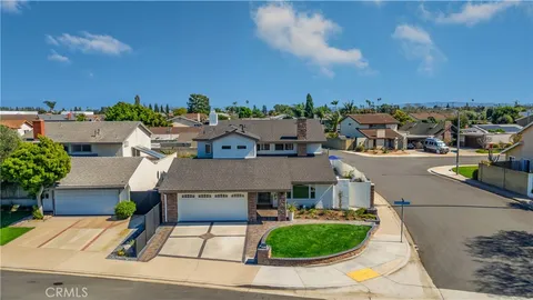 $1,800,000 | 3344 Alabama Circle, Costa Mesa, CA 92626
