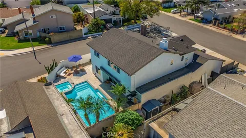 $1,800,000 | 3344 Alabama Circle, Costa Mesa, CA 92626
