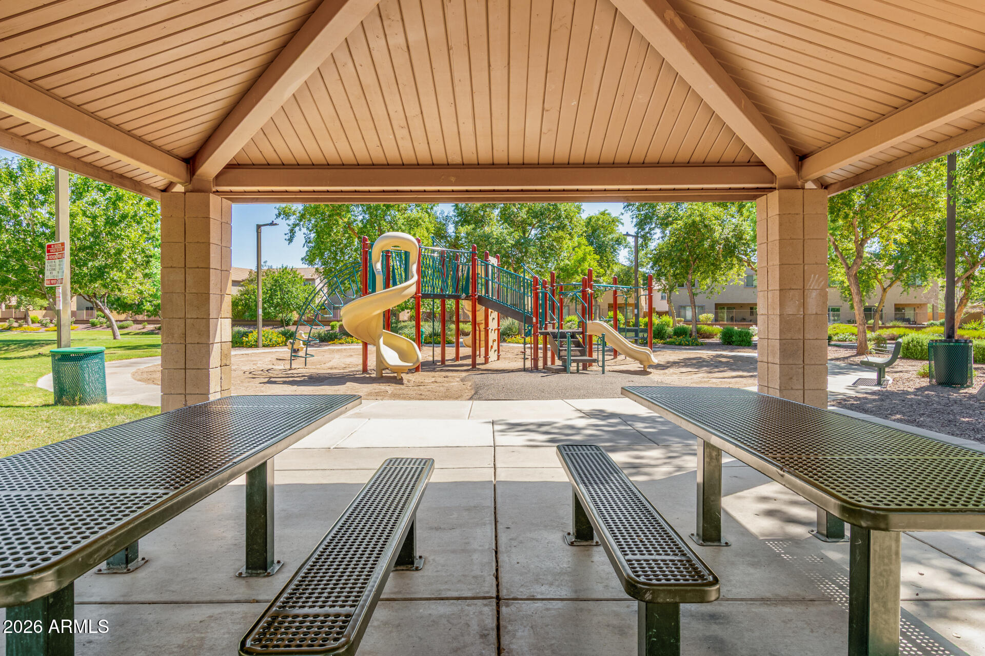 2042 West Davis Road Phoenix, AZ 85023 - Photo 7 of 8 38 - 19th