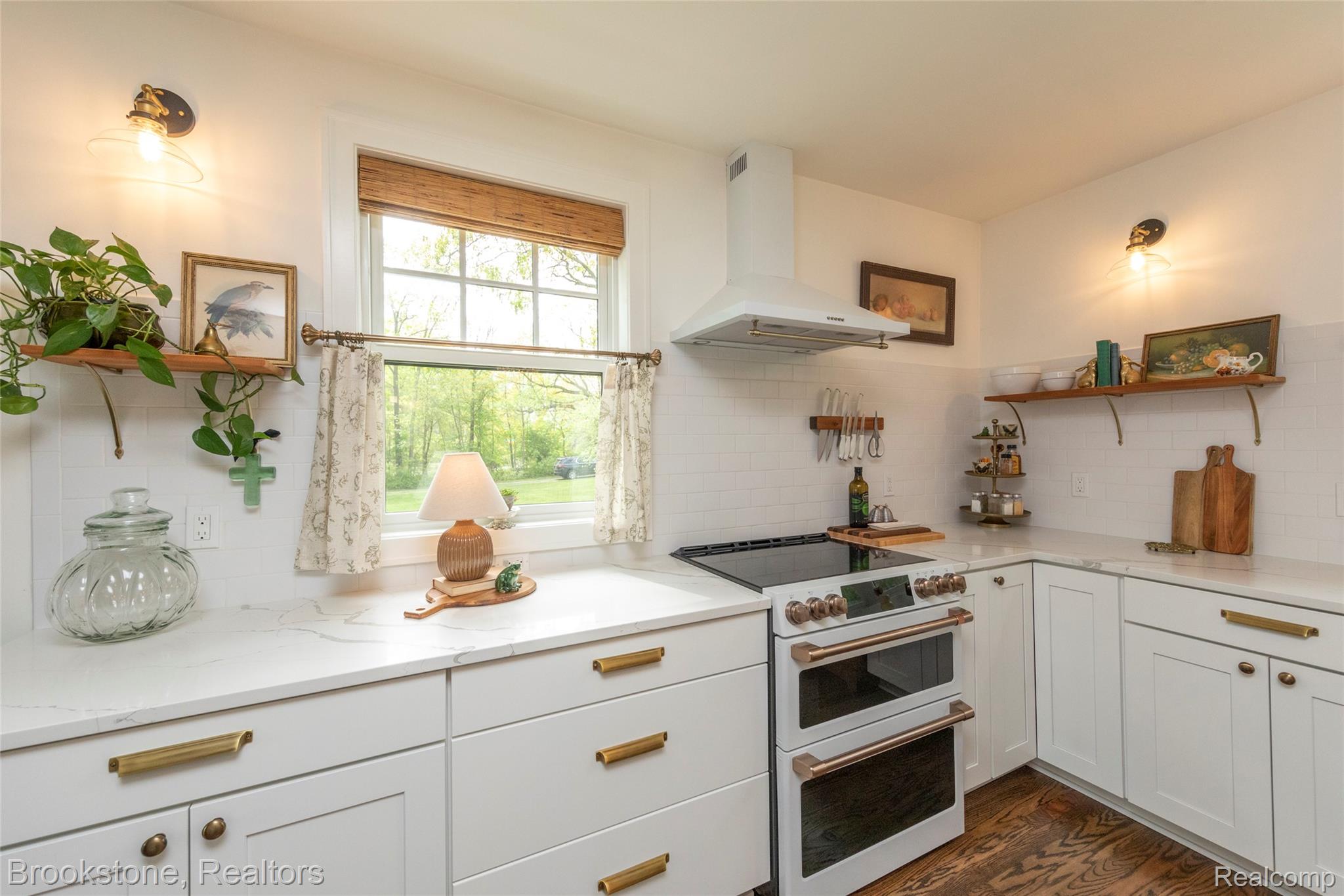 8322 Buckell Lake Road Holly, MI 48442 - Photo 34 of 58 Custom cabinetry with soft close mechanisms
