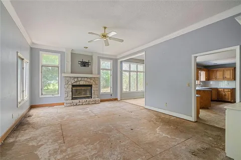 $269,000 | 7104 East 134th Terrace, Grandview, MO 64030