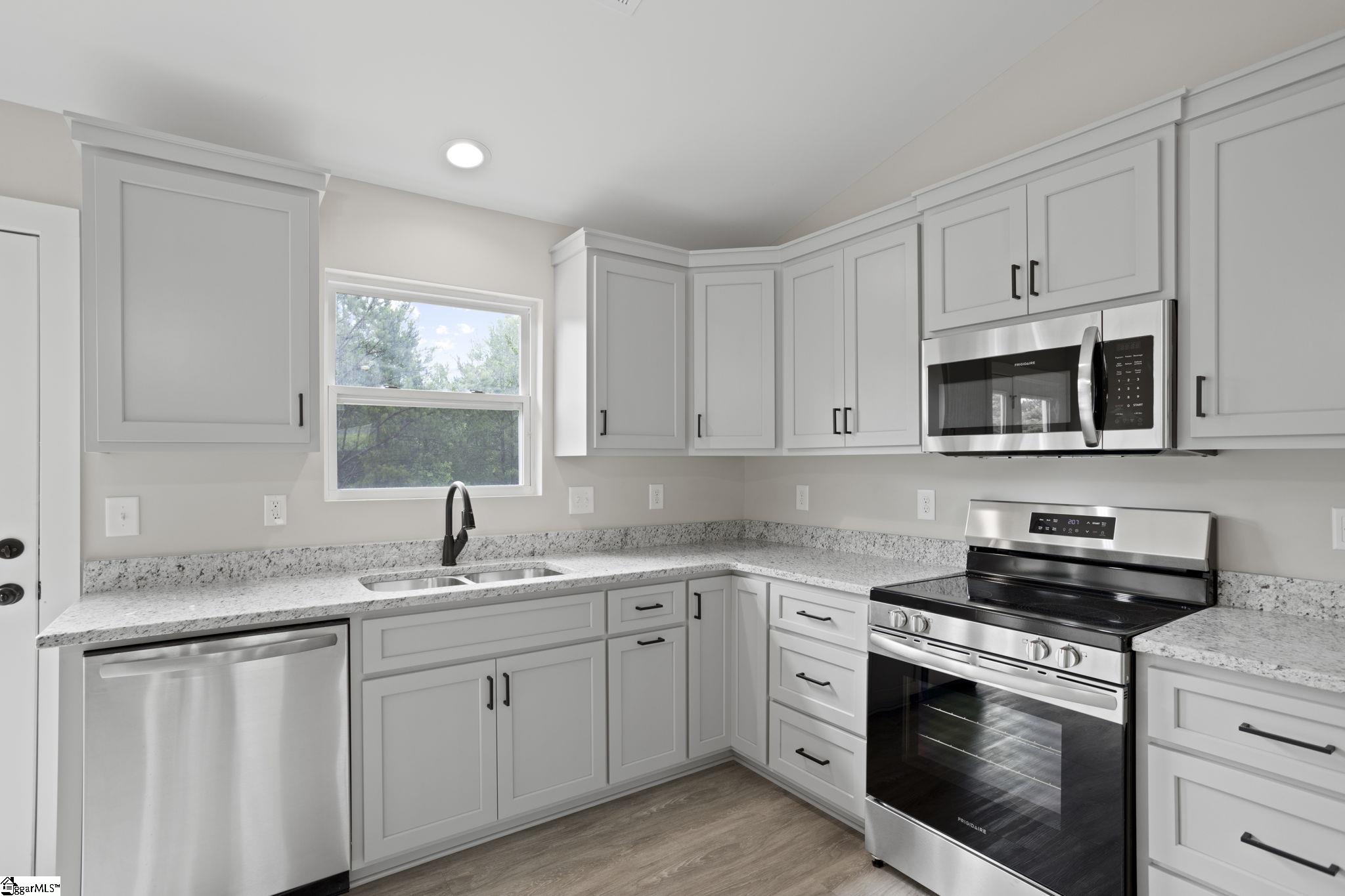 514 Crossgate Way Fountain Inn, SC 29644 - Photo 11 of 36