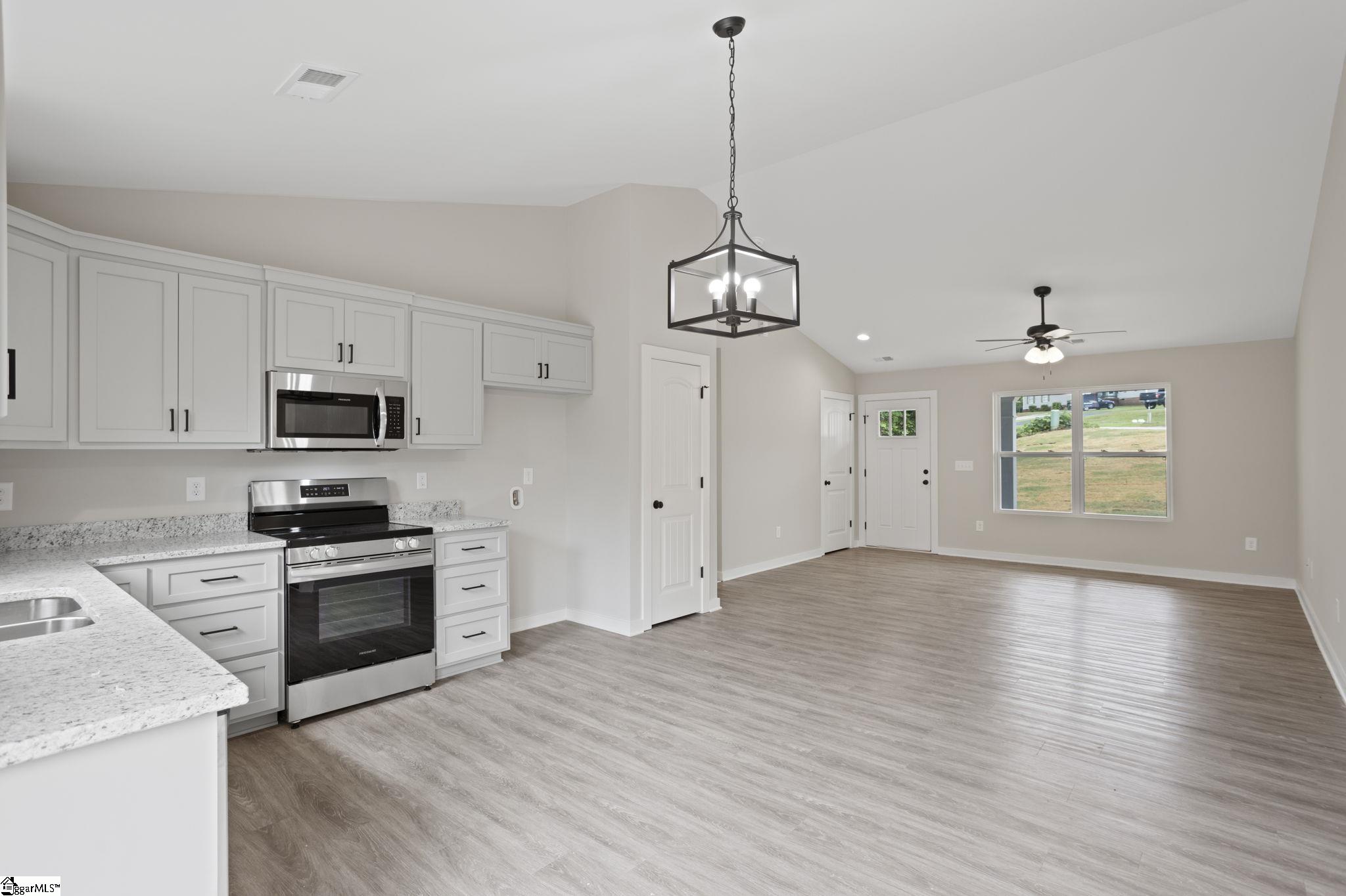 514 Crossgate Way Fountain Inn, SC 29644 - Photo 14 of 36