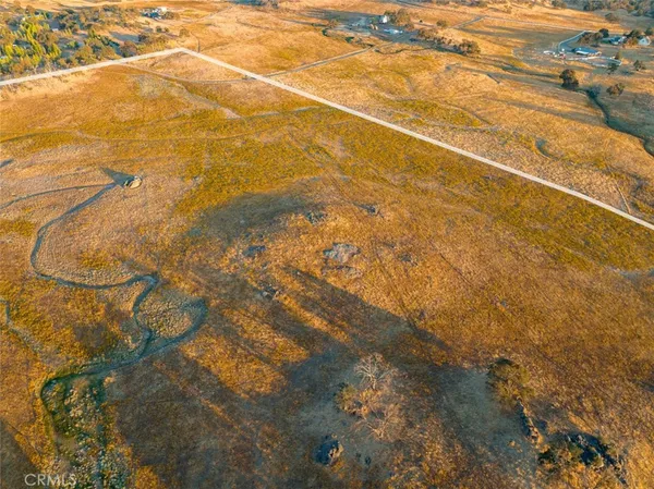 a view of a tennis court