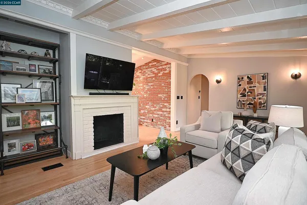 $1,275,000 | 15 Vista Hermosa, Walnut Creek, CA 94597