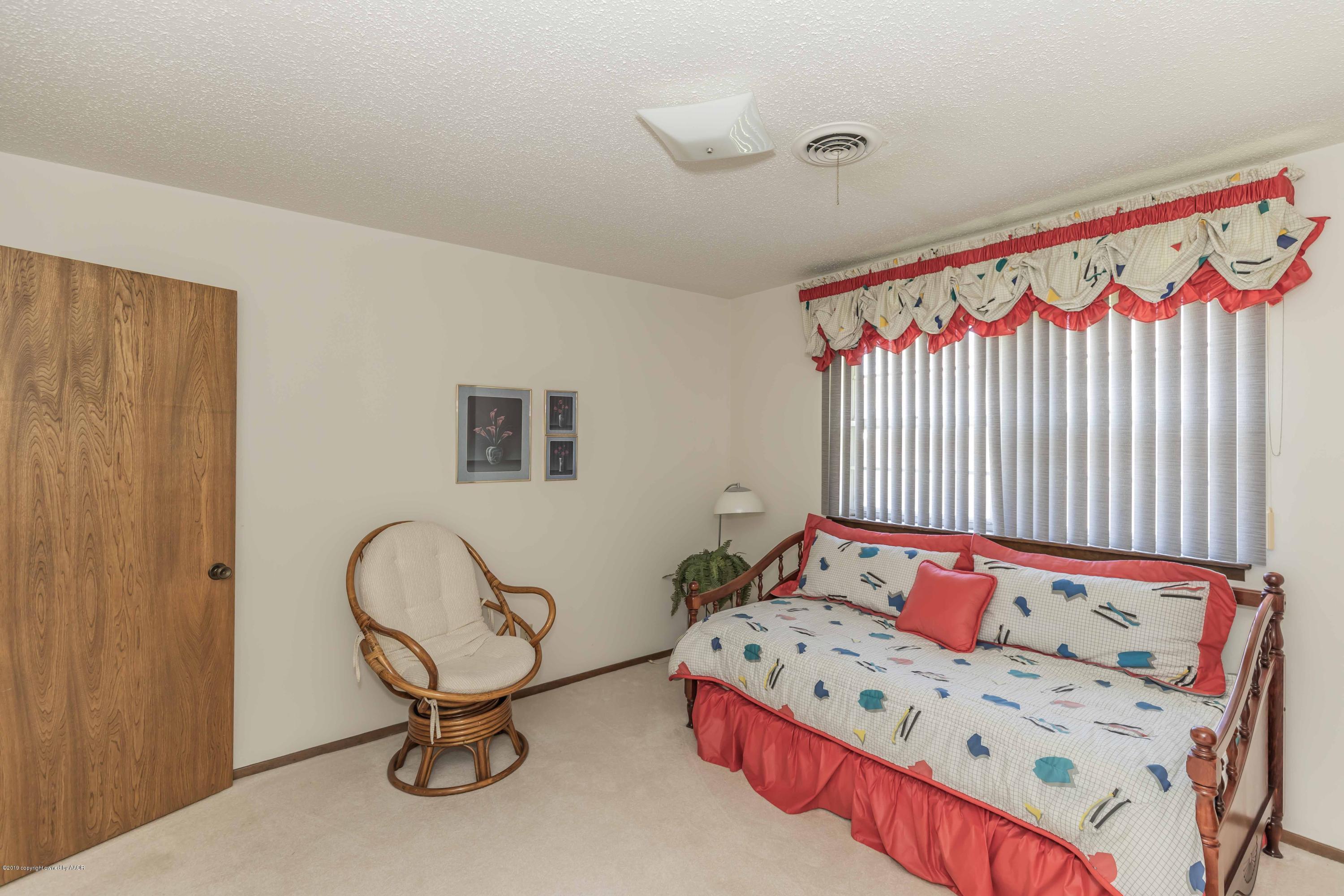 7106 Gainsborough Road Amarillo, TX 79106 - Photo 22 of 33 BEDROOM 2 VIEW 3