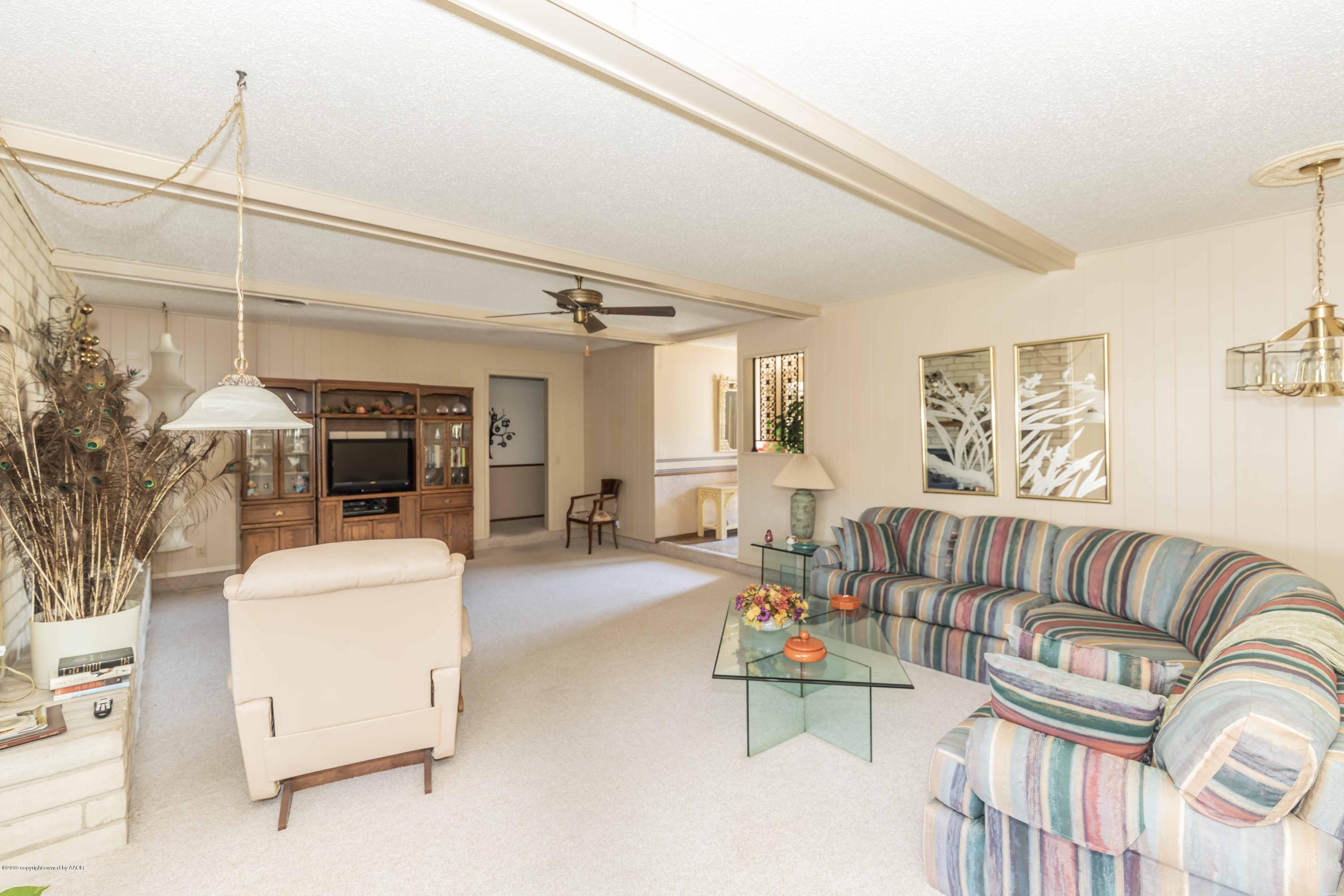 7106 Gainsborough Road Amarillo, TX 79106 - Photo 5 of 33 LIVING ROOM VIEW 1