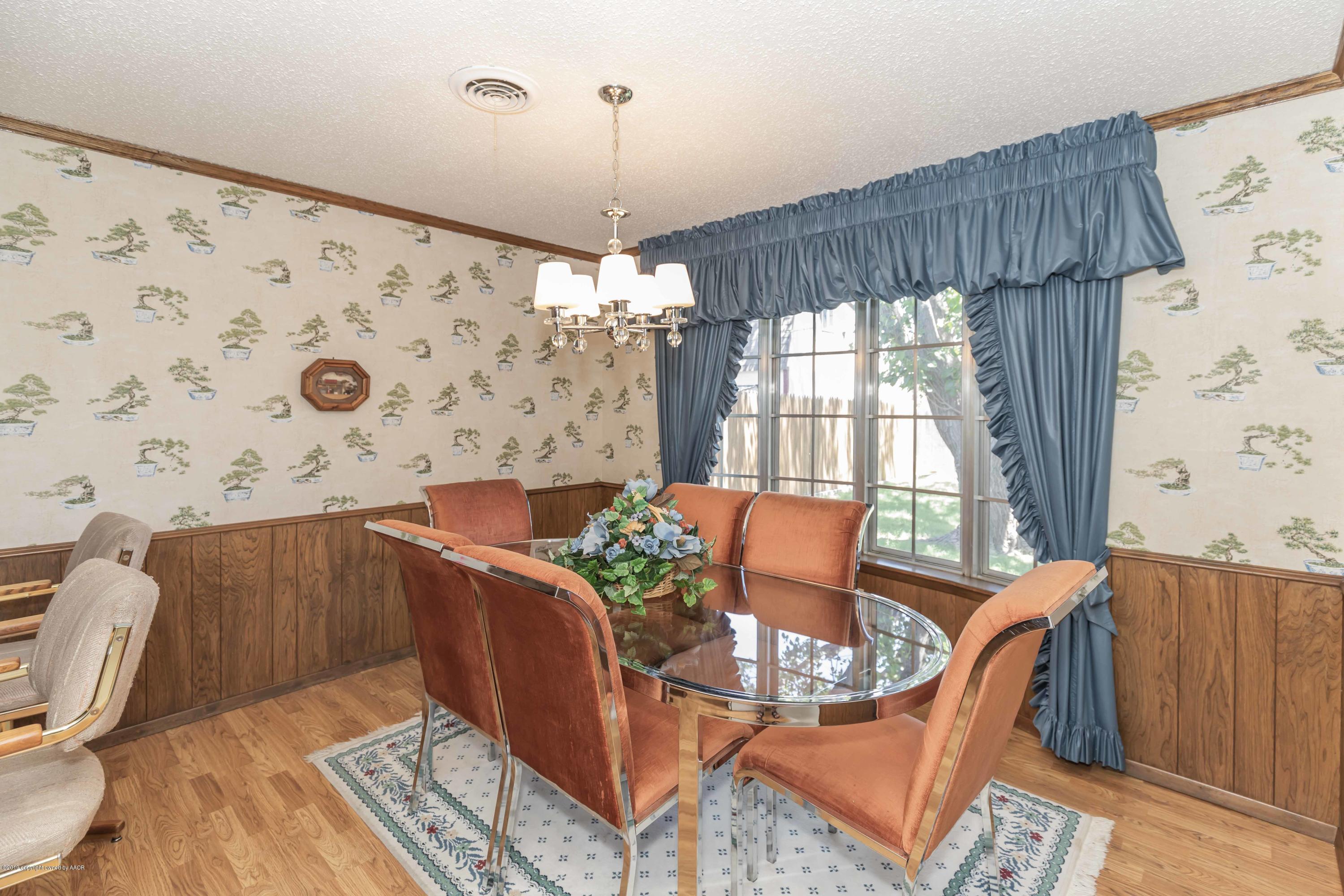 7106 Gainsborough Road Amarillo, TX 79106 - Photo 8 of 33 DINING VIEW 1