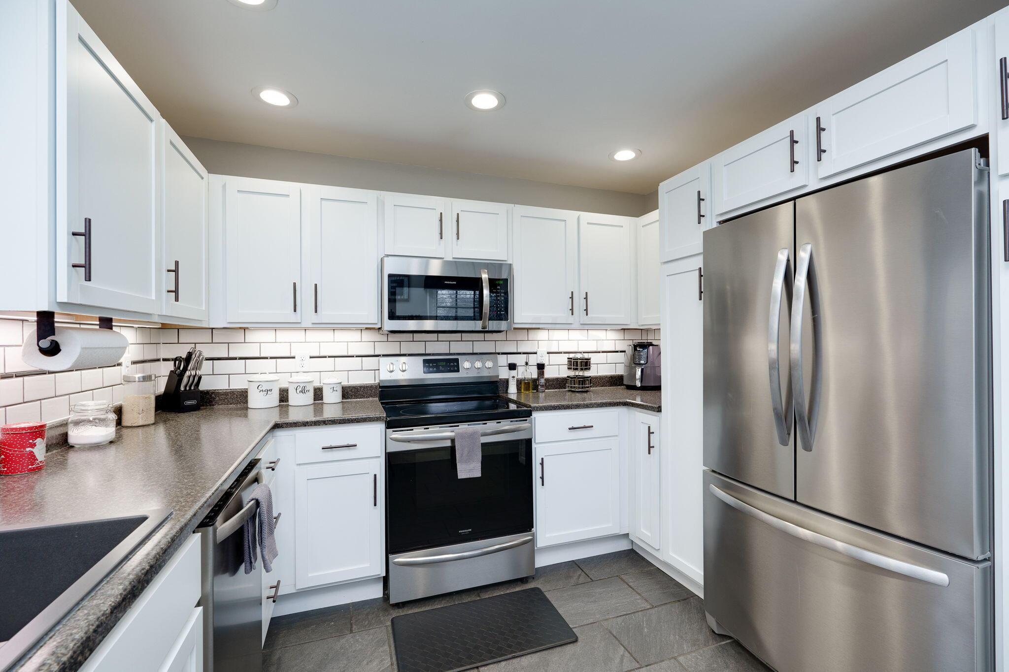 1632 Ridgeway Drive Springfield, OH 45506 - Photo 18 of 45 Welcome Home! 1632 Ridgeway Drive, Springfield, OH 45506`