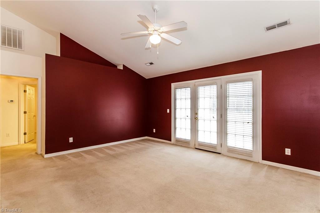 1757 Hanford Hills Road Graham, NC 27253 - Photo 5 of 24 Vaulted living room