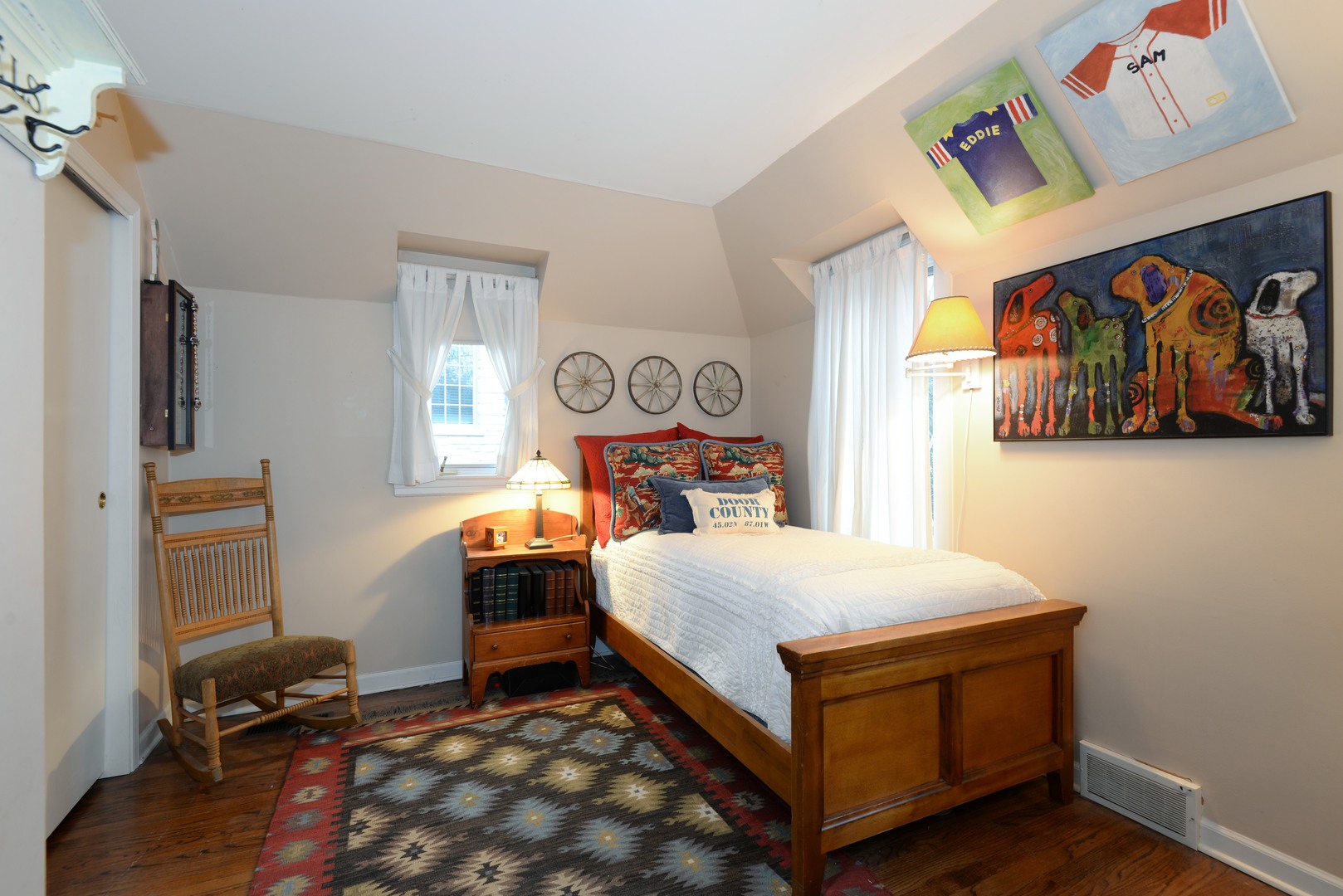1034 Pontiac Road Wilmette, IL 60091 - Photo 21 of 32 a bed room with a bed and a desk