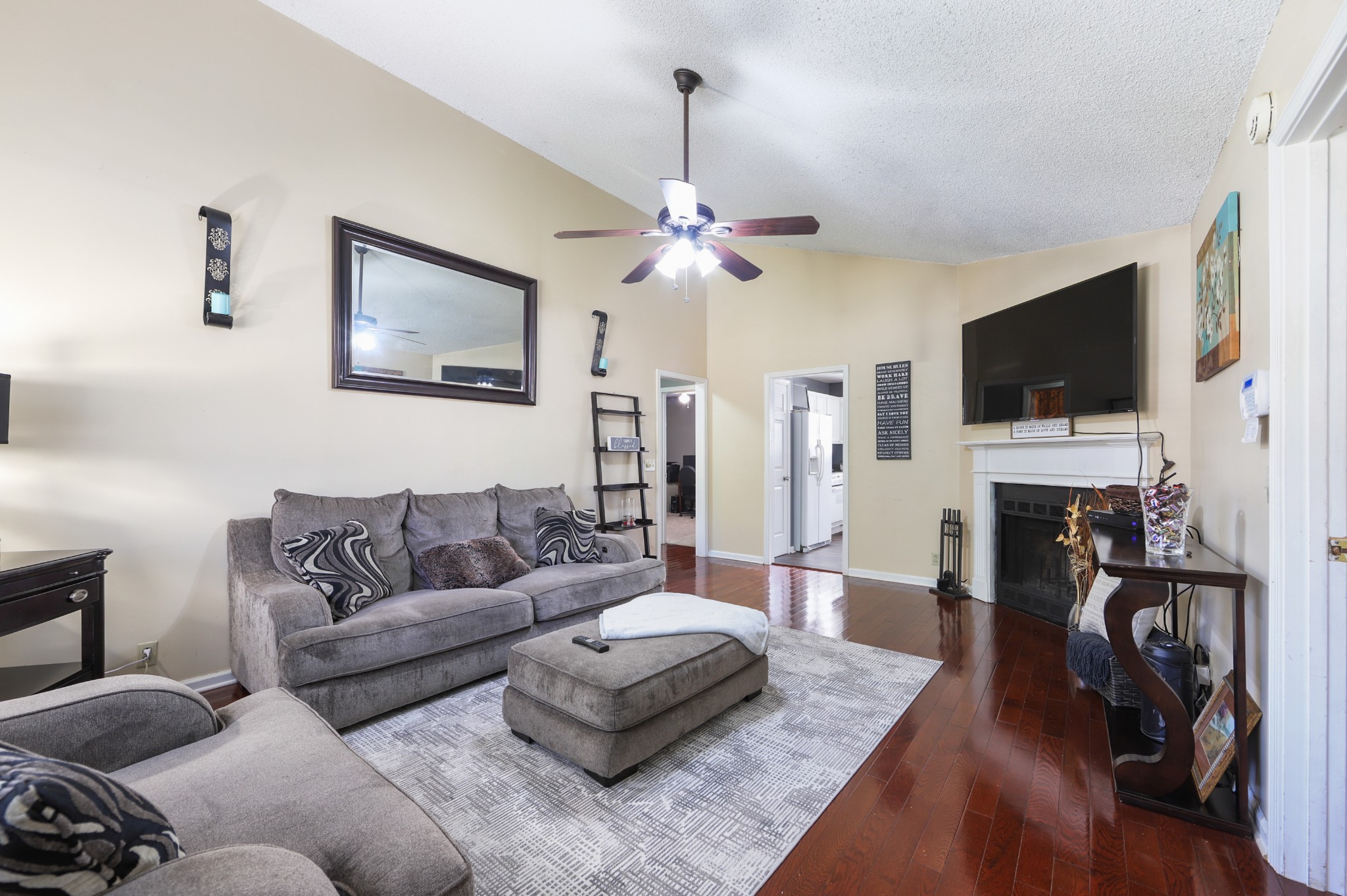 1108 Jacksons Valley Road Hermitage, TN 37076 - Photo 3 of 16 Gallery Image 3