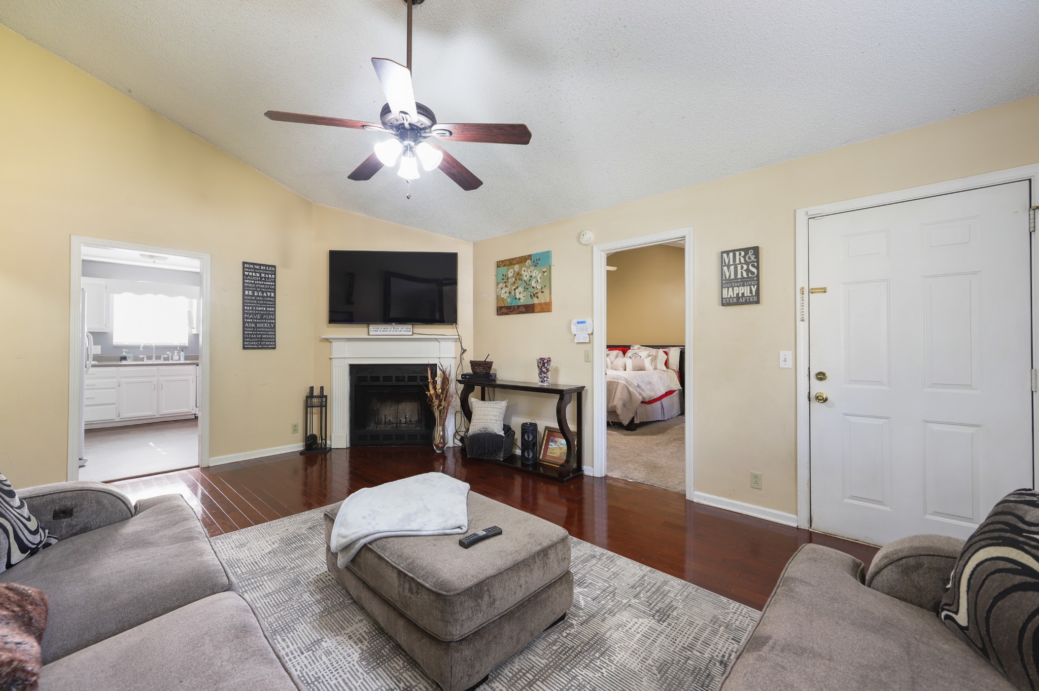 1108 Jacksons Valley Road Hermitage, TN 37076 - Photo 4 of 16 Gallery Image 4