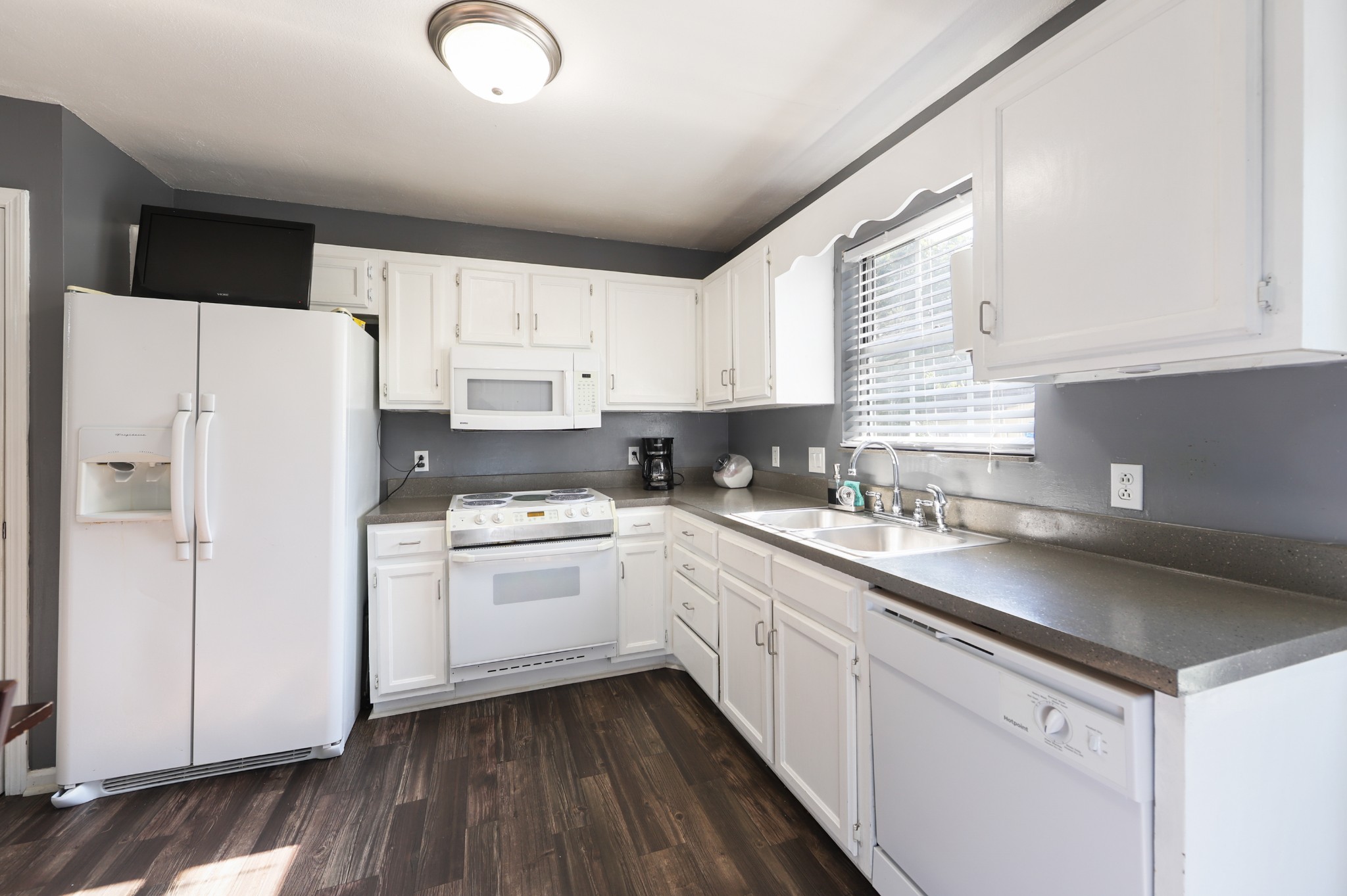 1108 Jacksons Valley Road Hermitage, TN 37076 - Photo 8 of 16 Gallery Image 8