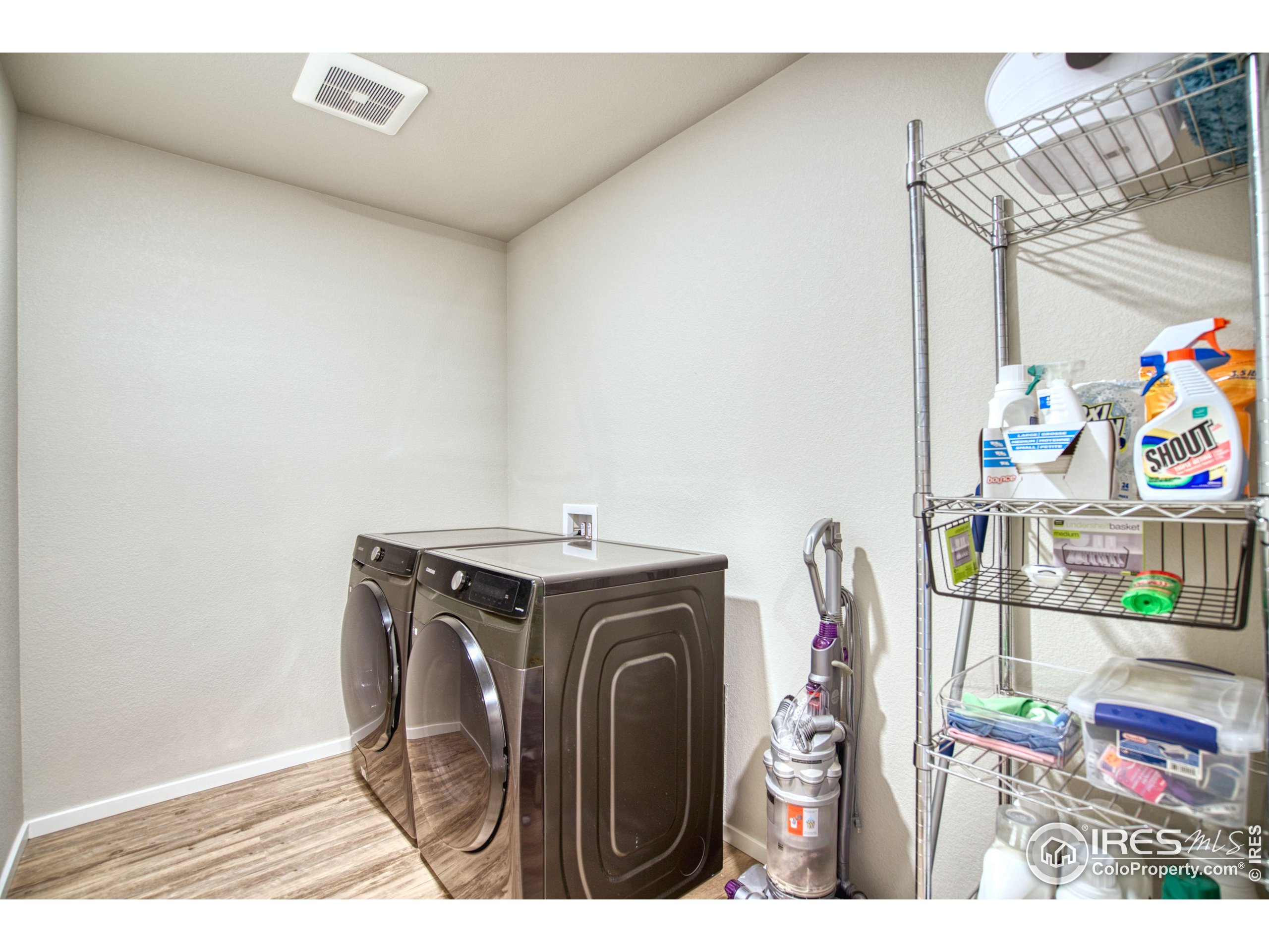 6615 4th St Road, Unit 2 Greeley, CO 80634 - Photo 19 of 31 a utility room with dryer and washer