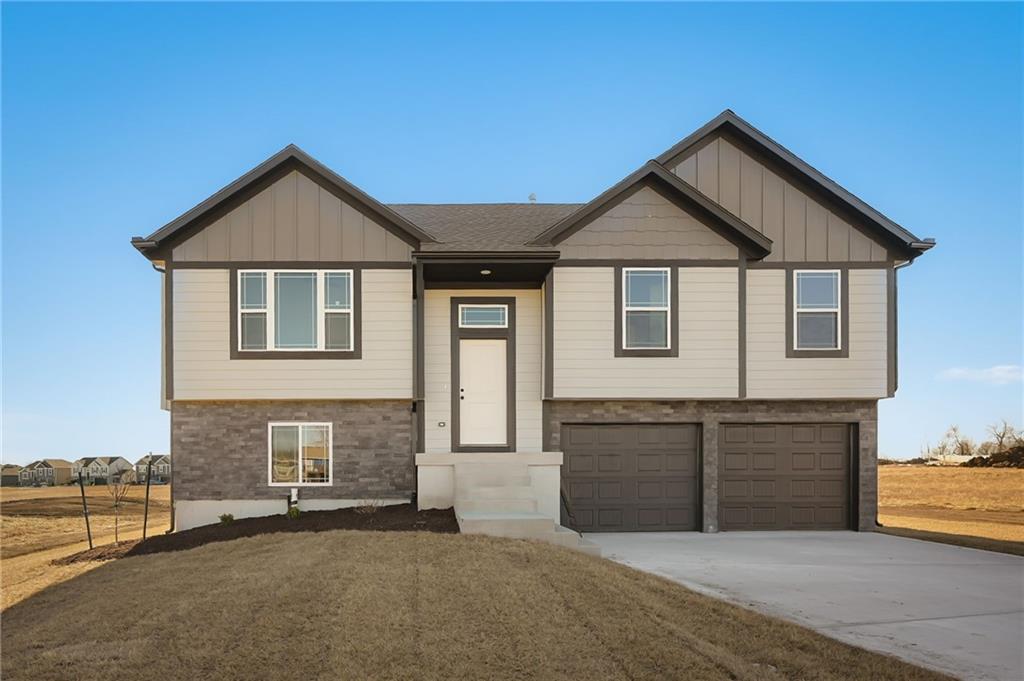 11207 East 207th Street Peculiar, MO 64078 - Photo 1 of 1