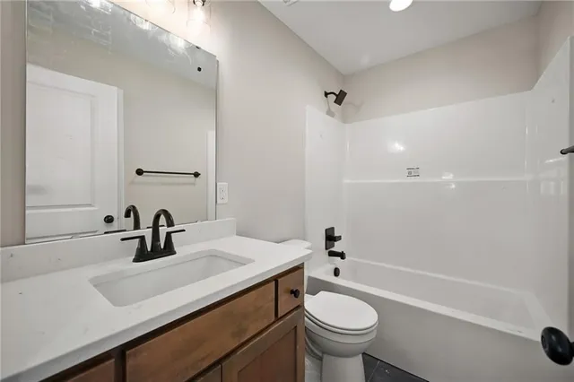 $399,900 | 11207 East 207th Street, Peculiar, MO 64078