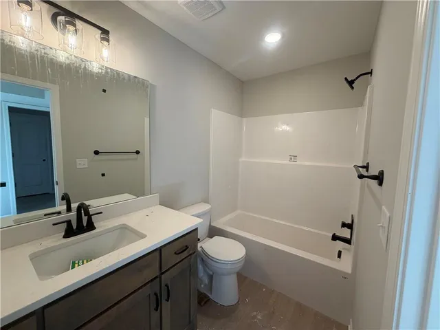 $399,900 | 11207 East 207th Street, Peculiar, MO 64078