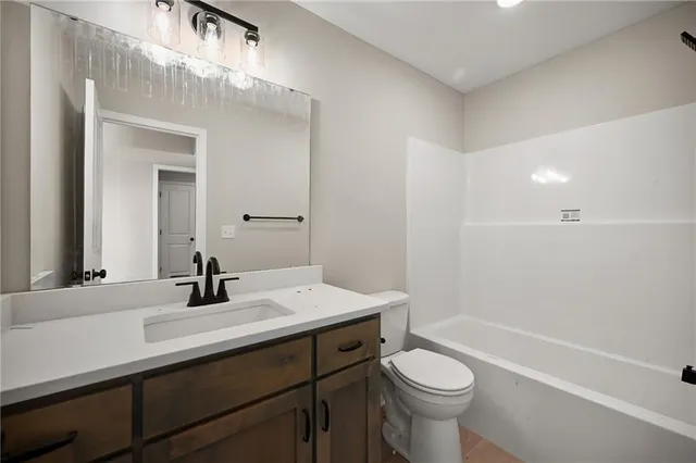 $399,900 | 11207 East 207th Street, Peculiar, MO 64078