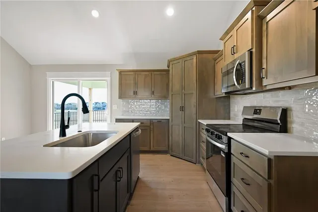 $399,900 | 11207 East 207th Street, Peculiar, MO 64078