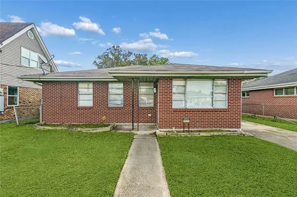 $159,900 | 2521 Corinne Drive, Chalmette, LA 70043
