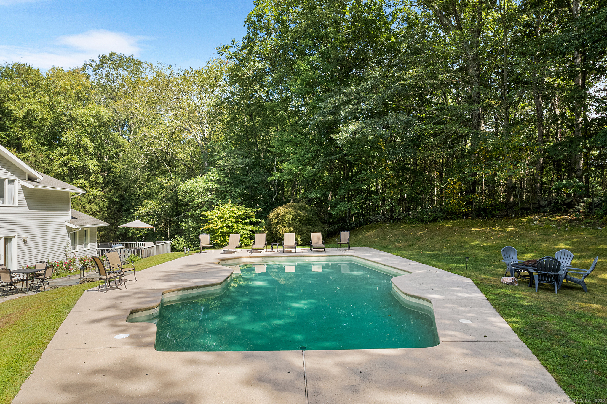 335 Georgetown Road Weston, CT 06883 - Photo 36 of 39