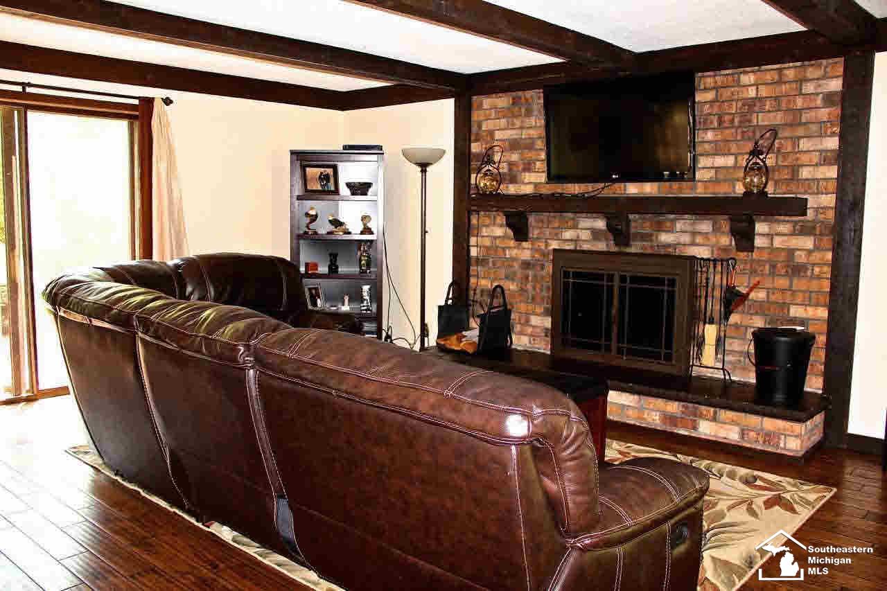 5311 Rauch Road Petersburg, MI 49270 - Photo 3 of 21 20437818-2.JPG