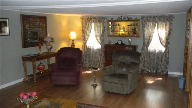 726 Greenwood Road Tullahoma, TN 37388 - Photo 2 of 20 Gallery Image 2