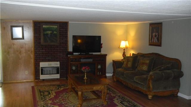 726 Greenwood Road Tullahoma, TN 37388 - Photo 3 of 20 Gallery Image 3