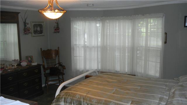 726 Greenwood Road Tullahoma, TN 37388 - Photo 7 of 20 Gallery Image 7
