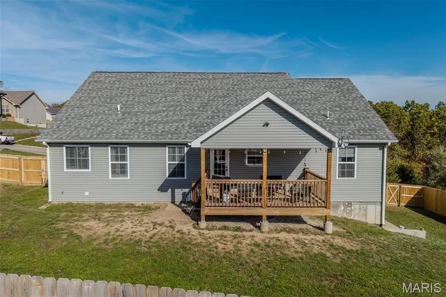 $374,900 | 205 Majestic, Waynesville, MO 65583