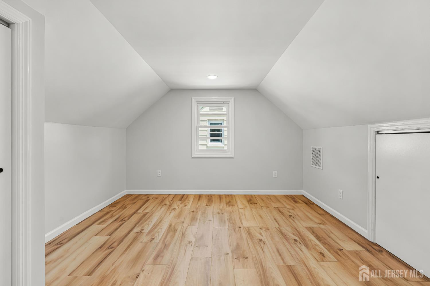 234 Old Road Sewaren, NJ 07077 - Photo 23 of 40