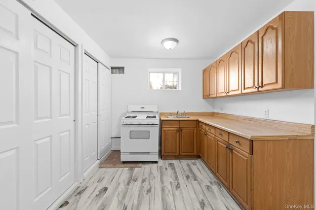 $1,079,000 | 140-27 Coombs Street | St. Albans