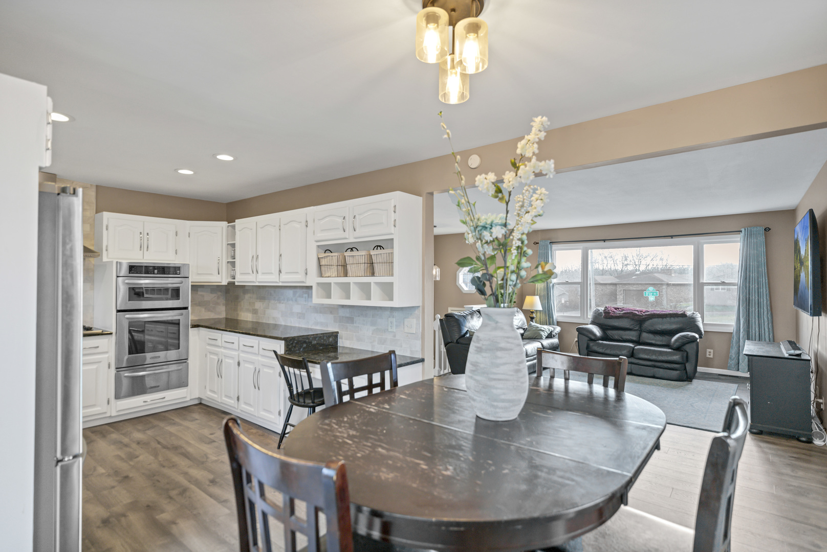 103 Fir Street Lake In The Hills, IL 60156 - Photo 6 of 31