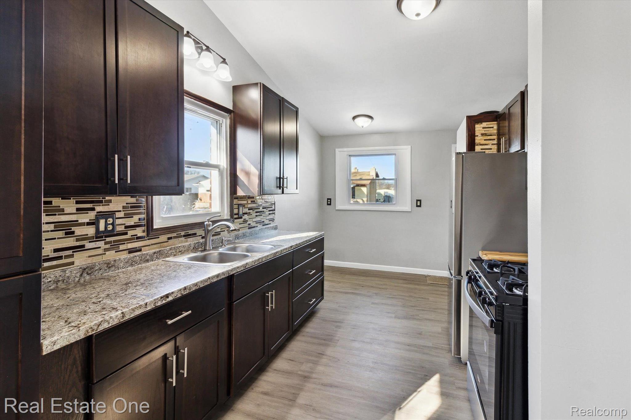 29207 York Street Inkster, MI 48141 - Photo 11 of 57 Gallery Image 11