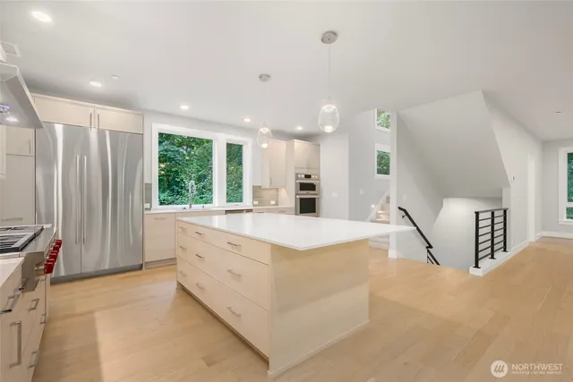 $2,525,950 | 13016 Southeast 19th Court, Bellevue, WA 98005