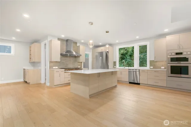 $2,525,950 | 13016 Southeast 19th Court, Bellevue, WA 98005