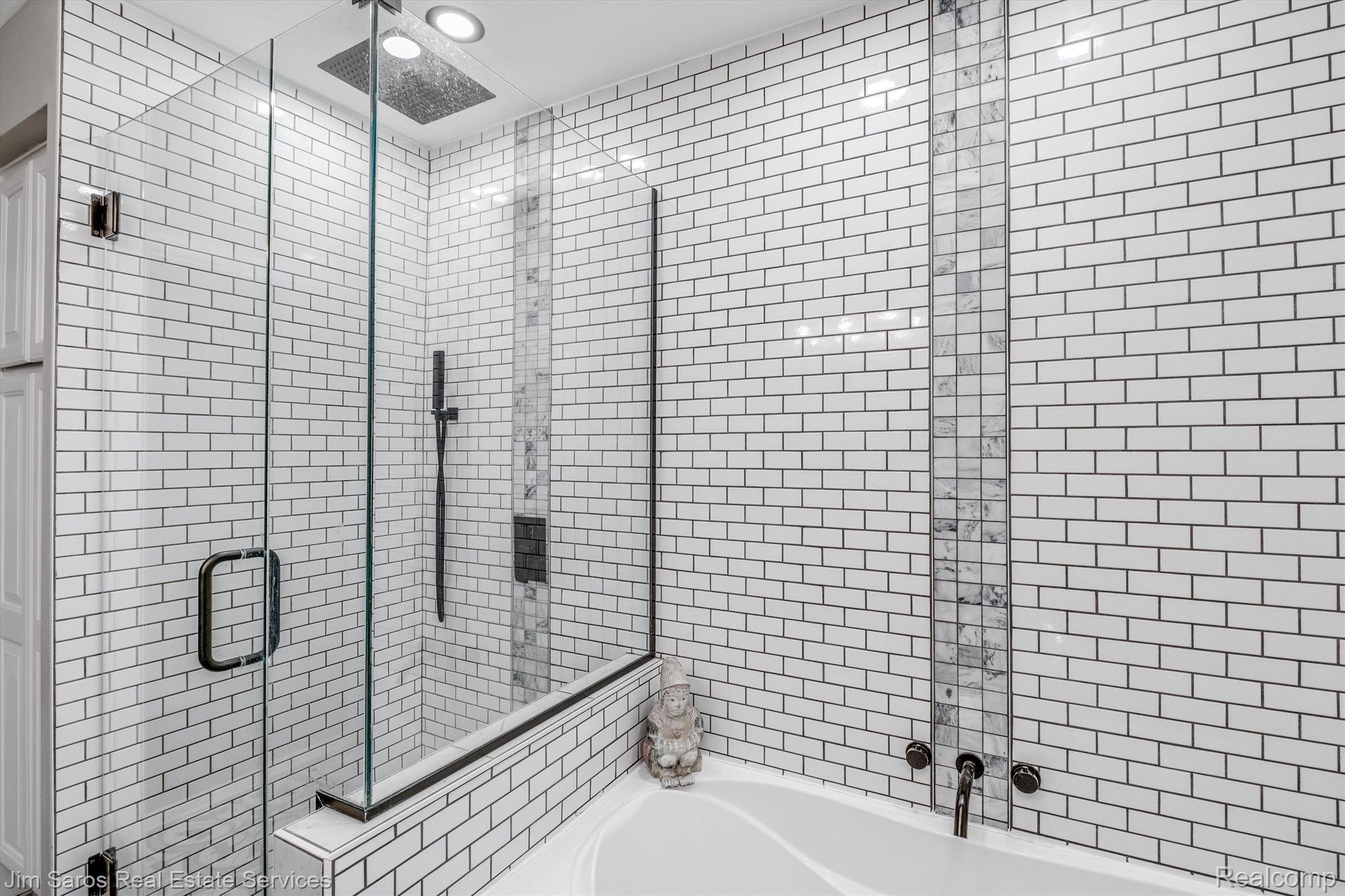 1219 Hawthorne Road Grosse Pointe, MI 48236 - Photo 15 of 31 Gallery Image 15