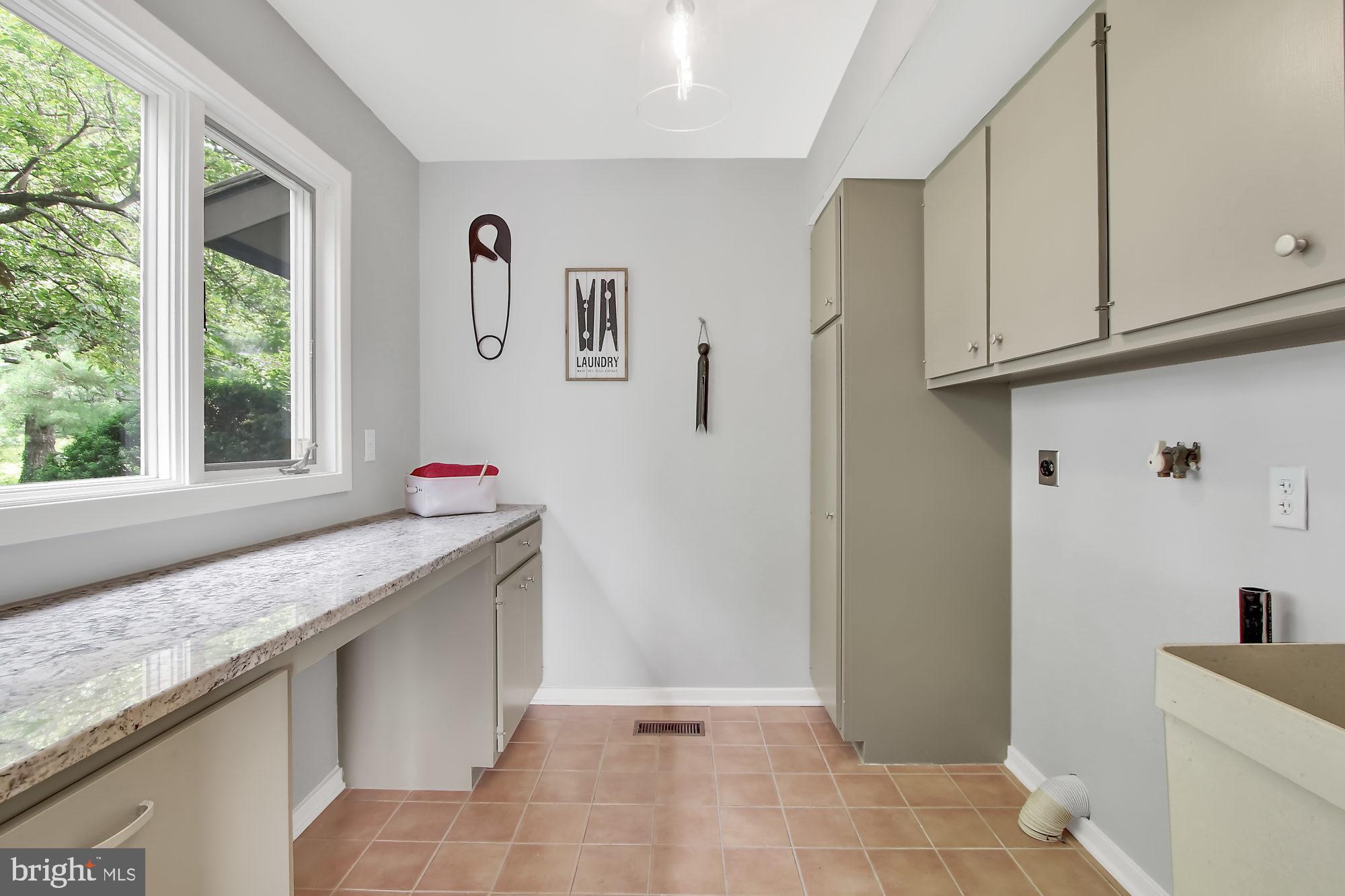 935 Upland Road York, PA 17403 - Photo 18 of 50 Gallery Image 18