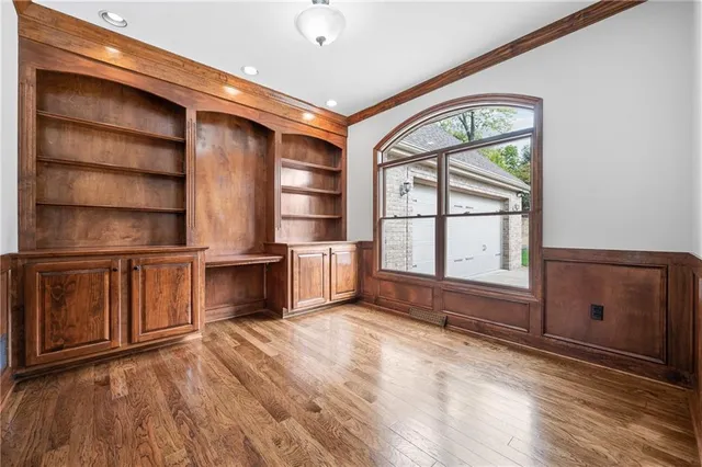a view of a storage & utility room