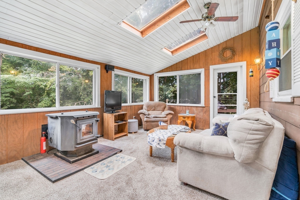 176 Topsfield Road Wenham, MA 01984 - Photo 14 of 36 Gallery Image 14
