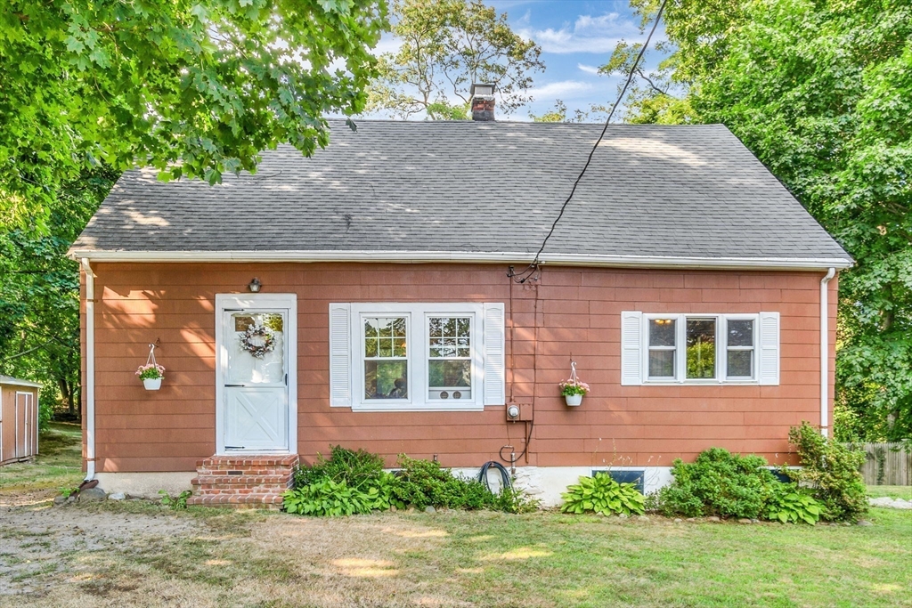 176 Topsfield Road Wenham, MA 01984 - Photo 31 of 36 Gallery Image 31