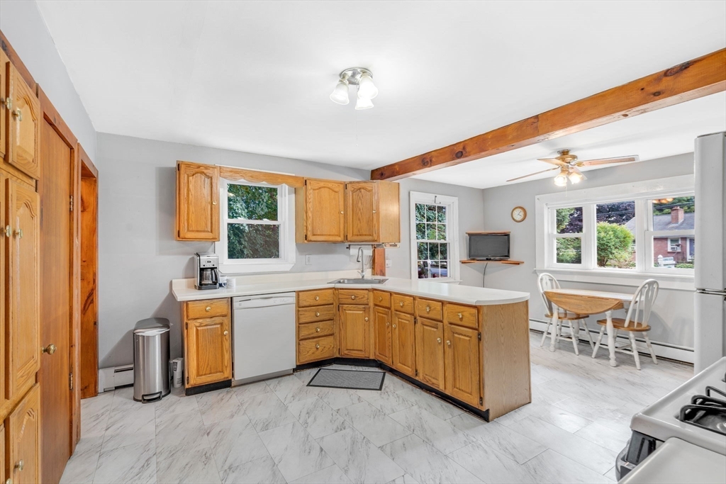 176 Topsfield Road Wenham, MA 01984 - Photo 5 of 36 Gallery Image 5