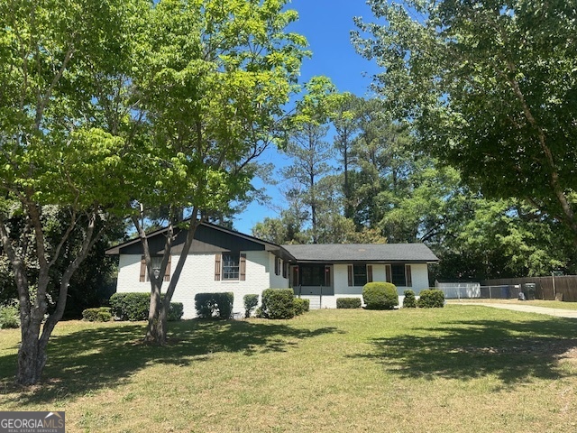 702 Victoria Circle Dublin, GA 31021 - Photo 2 of 19