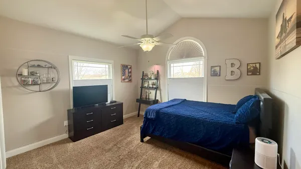 $445,500 | 4800 Longfellow Drive, Springfield, IL 62711