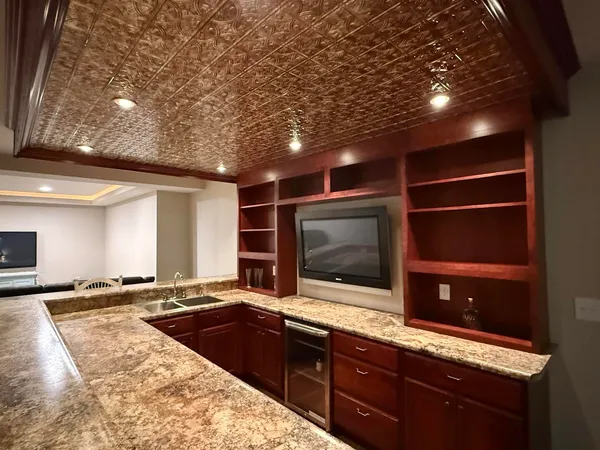 $445,500 | 4800 Longfellow Drive, Springfield, IL 62711