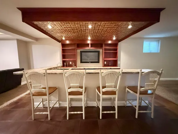 $445,500 | 4800 Longfellow Drive, Springfield, IL 62711