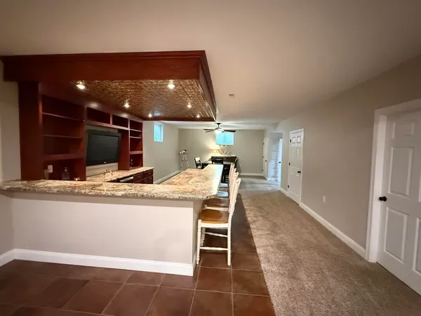 $445,500 | 4800 Longfellow Drive, Springfield, IL 62711