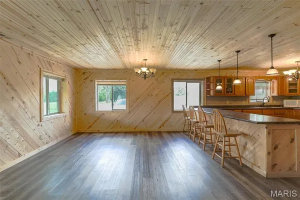 $338,500 | 17771 Annapolis Drive, Glenallen, MO 63751