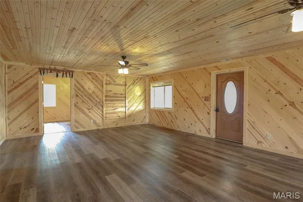 $338,500 | 17771 Annapolis Drive, Glenallen, MO 63751